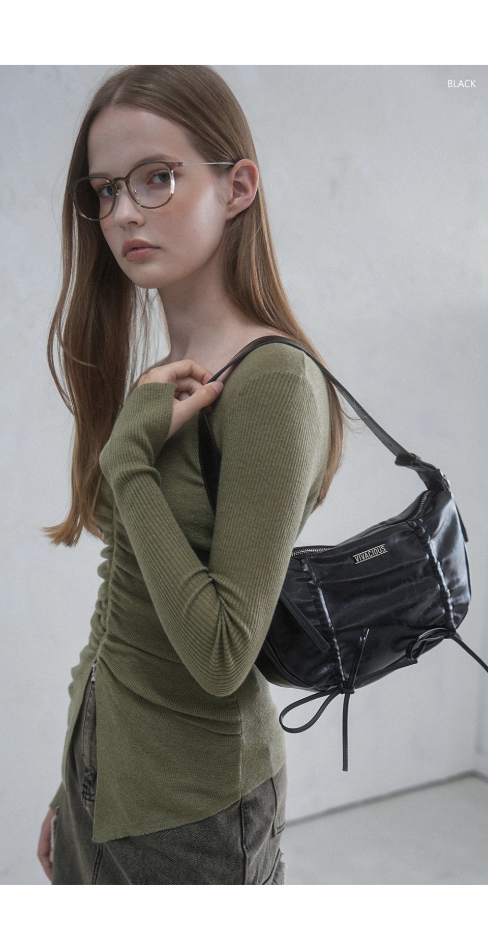 TwinRibbonShoulderBag_PDP-03_safe.jpg